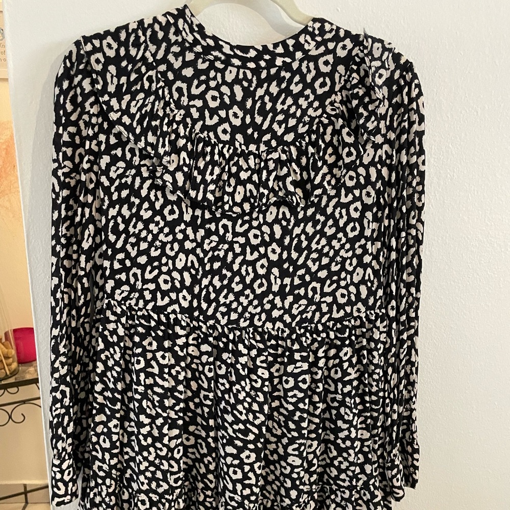 Cheetah print mini dress 😍